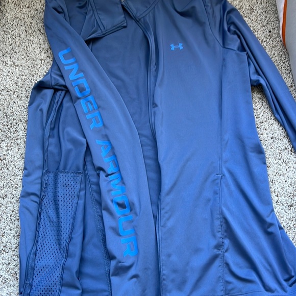 NWOT Under Armour Fitted Heat Gear Active Jacket Size Small Logo on Sleeve - Picture 4 of 4